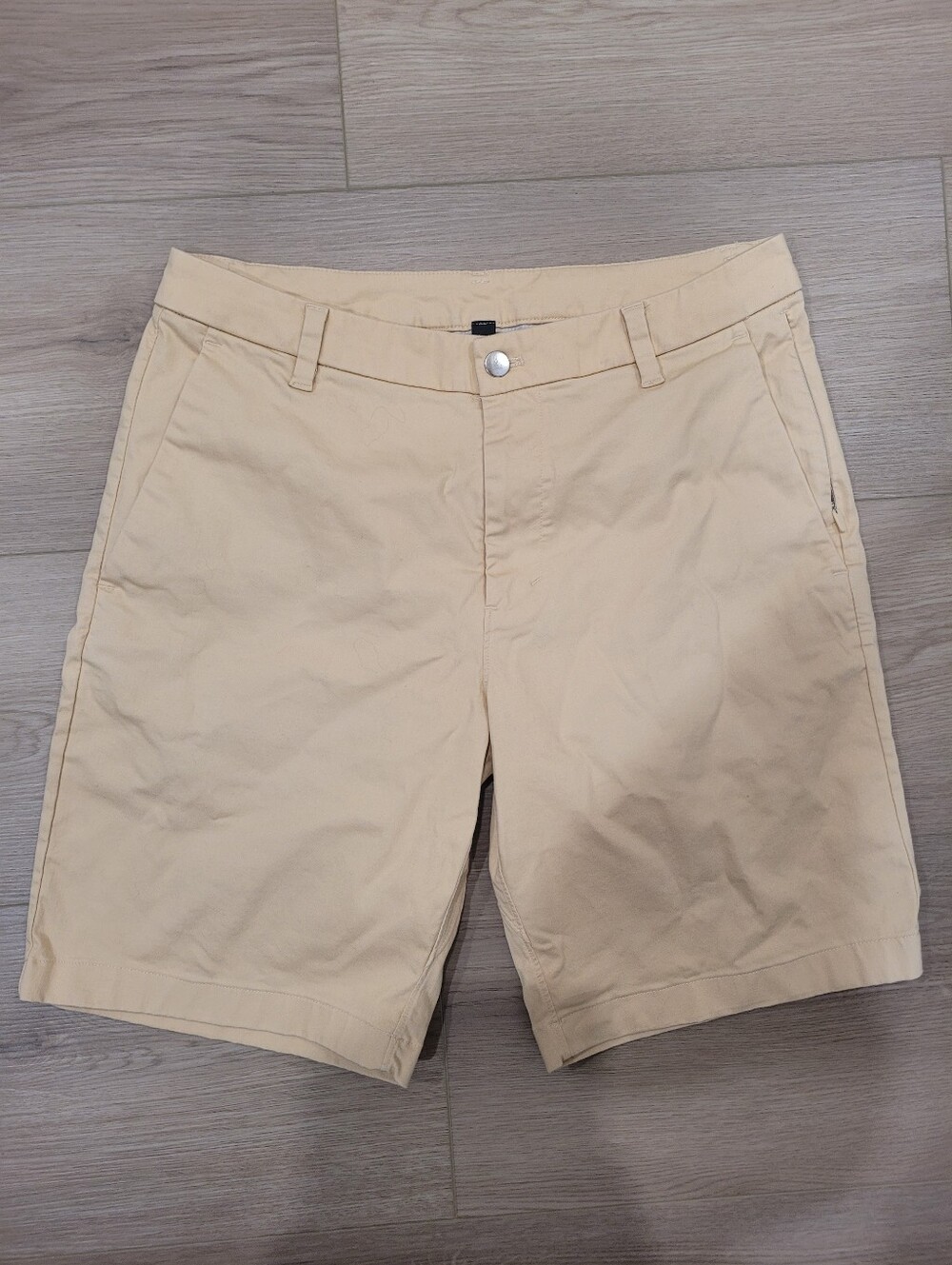 Men's Casual Chino Shorts in Light Beige
